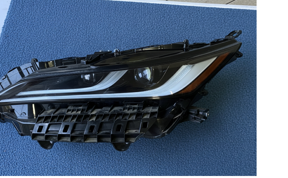 自動車用ヘッドライト高騰に関する分析レポート