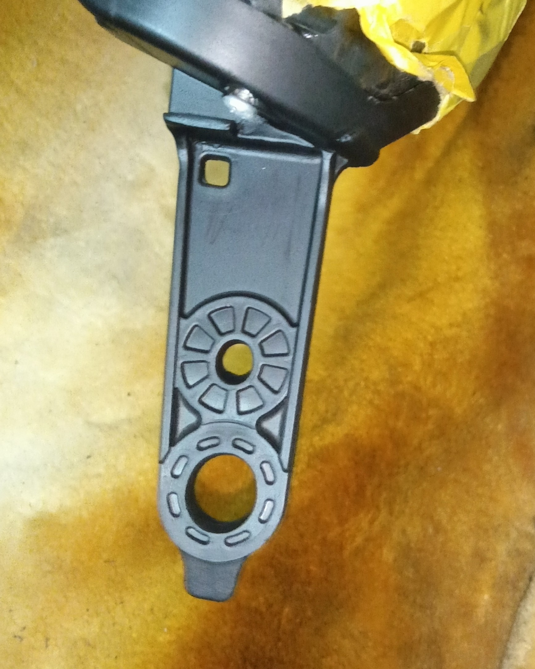 ヘッドライトステー サイド部分　樹脂溶接 修理後